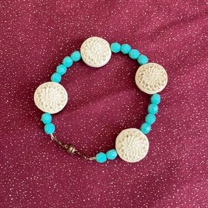 White Flower and turquoise bracelet